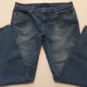 Lucky 🍀 Women’s Sweet Straight Jeans Size 14